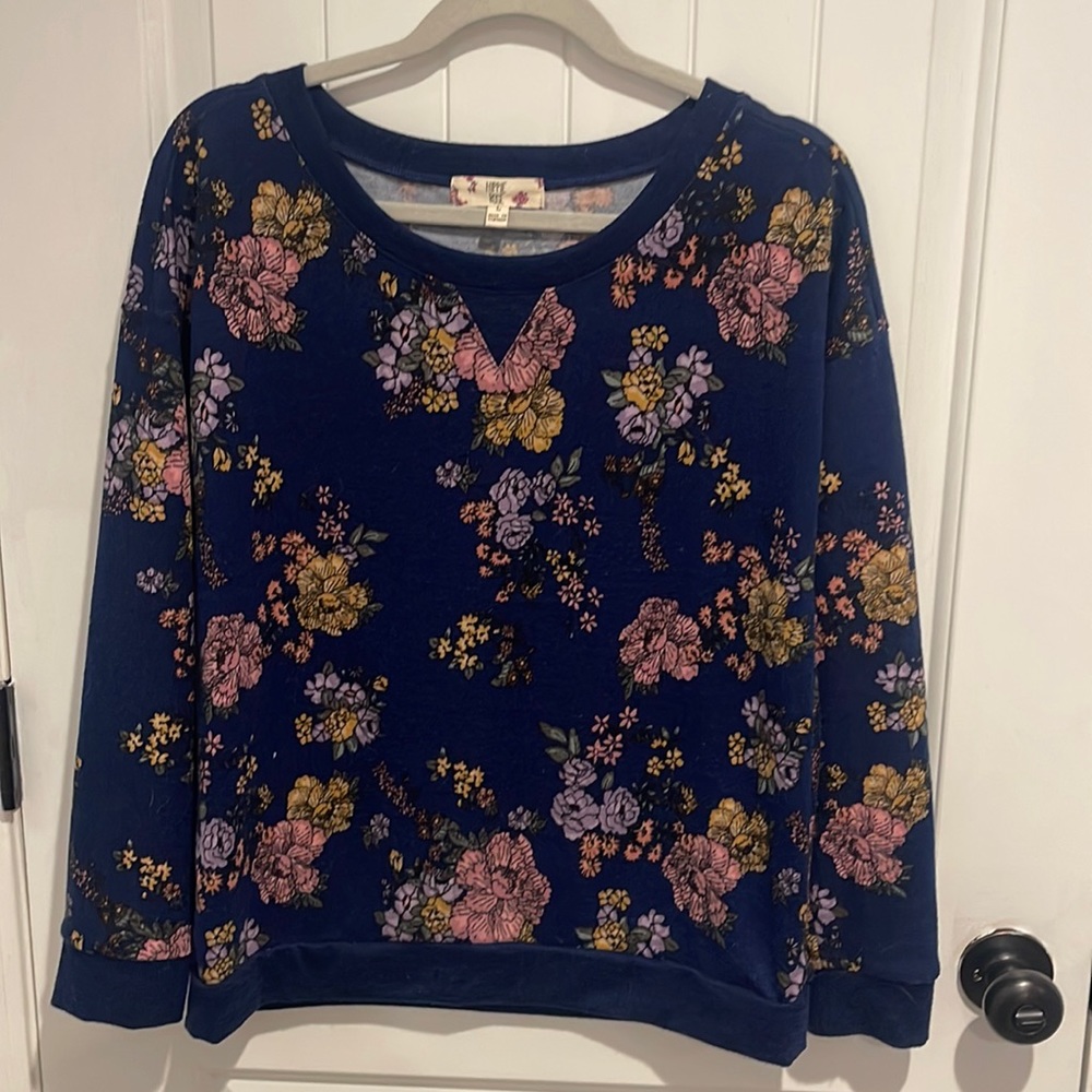Hippie Rose long sleeve floral shirt. Size Large.